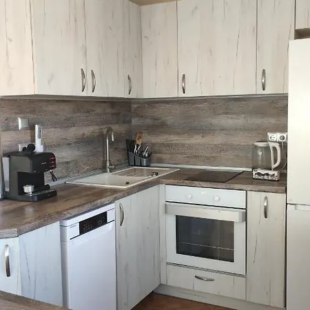 Trakata Apartment Warna